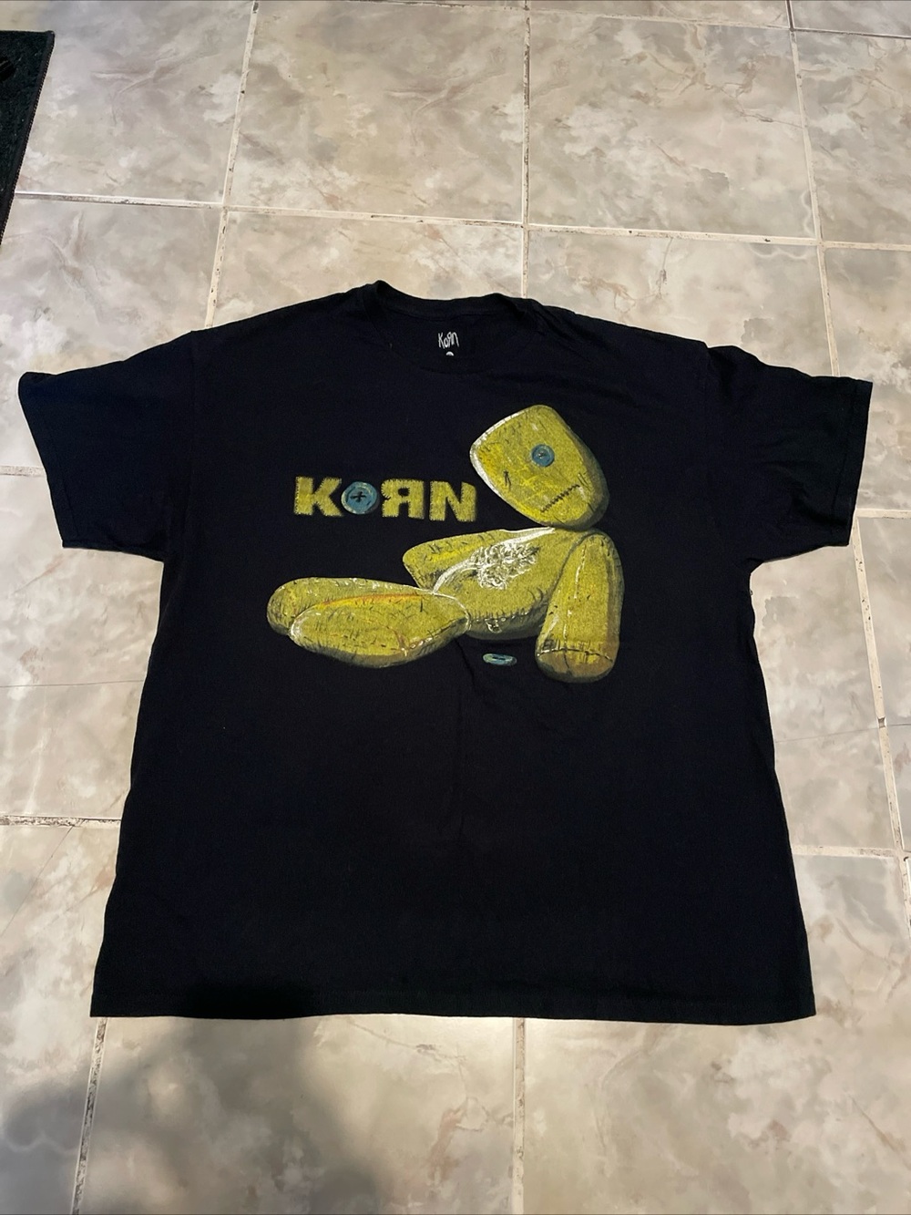 Vintage Korn Shirt Men’s XL Issues Doll Tour Album Concert Metal Band Tee Y2K